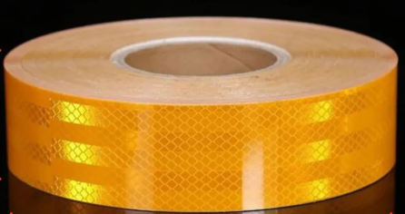 Лента светоотражающая самоклеящаяся, желтая, ширина 50 мм, длина 45.7 м - фото 1 - id-p121029627