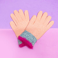 Детские перчатки на зиму с серой полоской персиковые