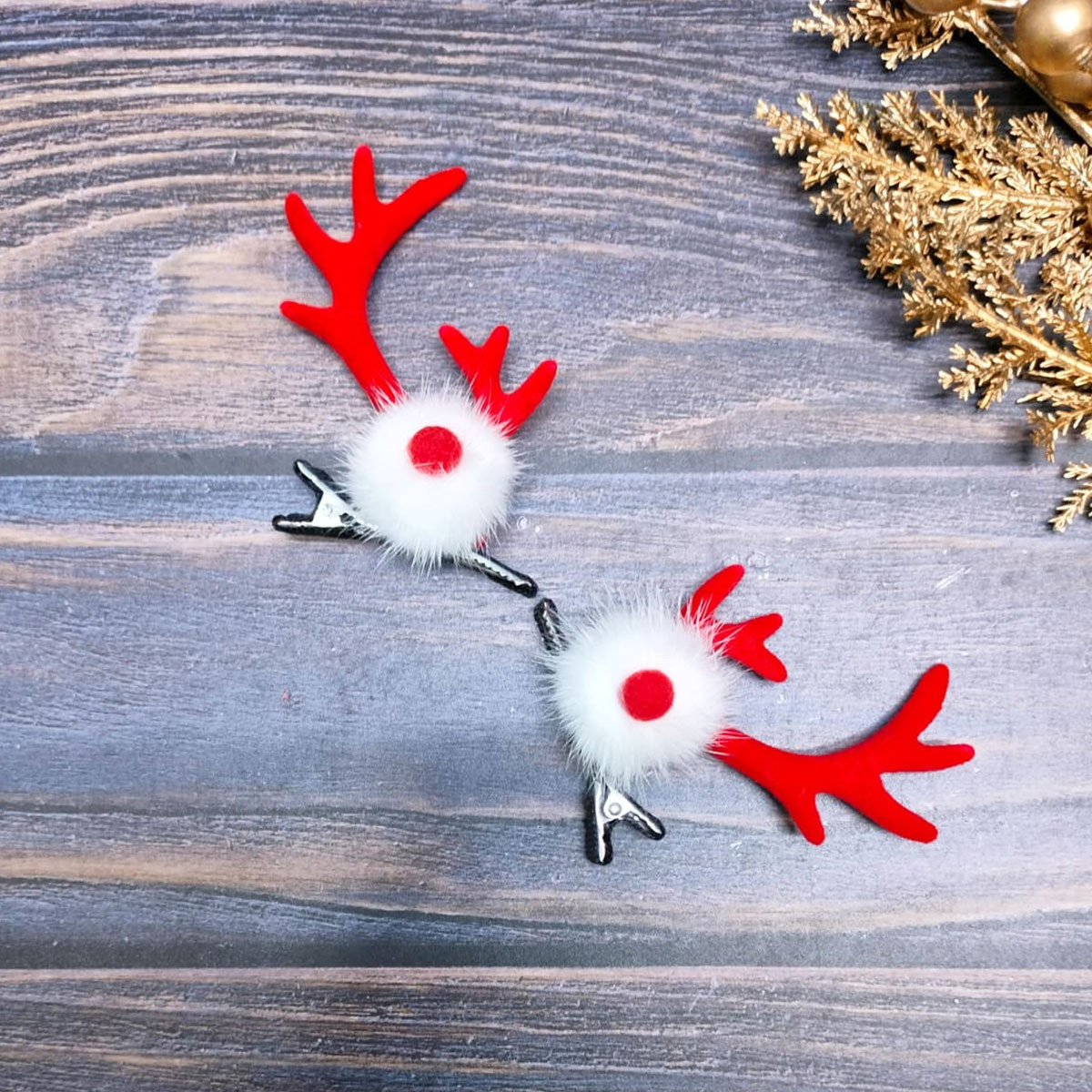 Заколки новогодние оленьи рога с белым пушком красные
