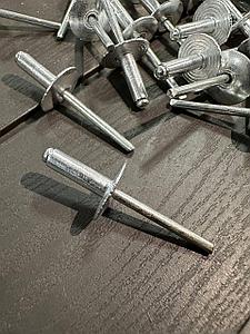 Заклепка алюминиевая с увеличенными полями 4,8*16*16 коробка 250 штук