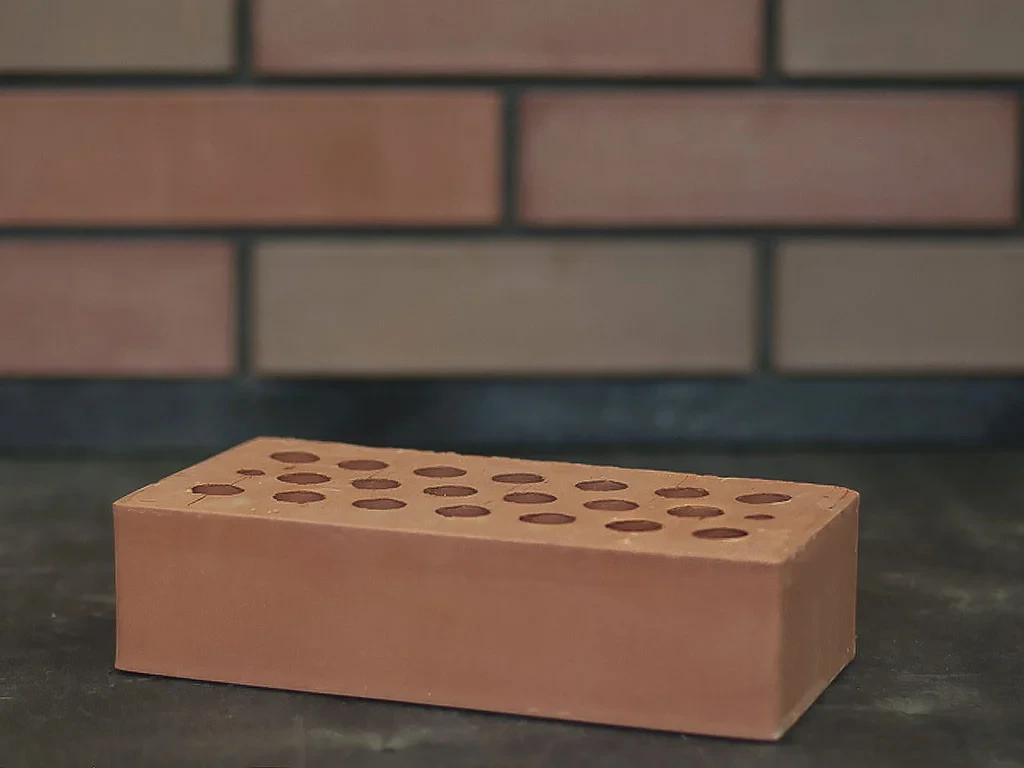 КР-л-пу 250x85x65 0.7НФ/150/1,4/100 красный М150. Россия, фото 1