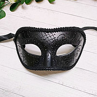 Венецианская карнавальная маска с узором из блесток черная