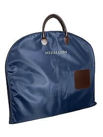 Кофра-чехол для переноски и хранения деловой одежды.. Высота 54 см, ширина 60 см, ширина 3 см.