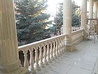 Травертин купить для фасада, карнизы и обрамления, колонны.монтаж делаем.опыт 20 лет.Ремонт фасада