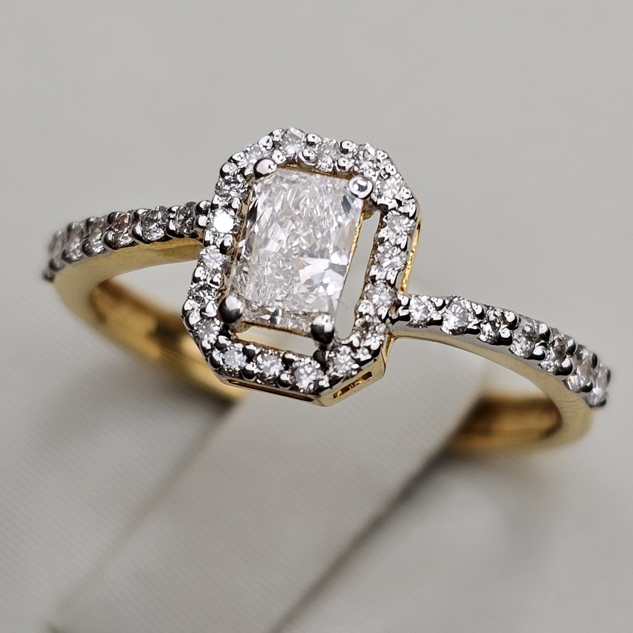 Золотое кольцо 585пр с lab grown бриллиантами 0.35Сt VVS1/F 0.27ct VVS1/F, EX 17.5p