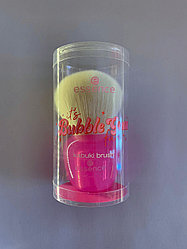 Essence It's Bubble Gum Fun Kabuki Brush Кисть для макияжа 1