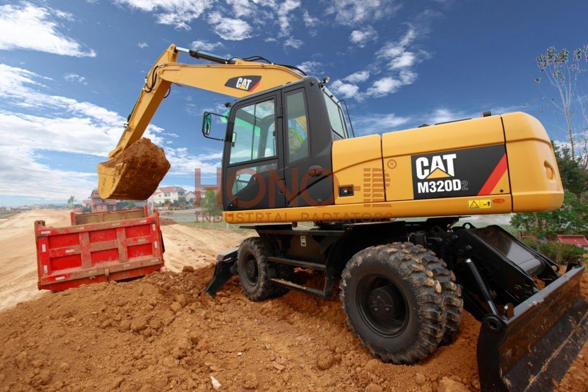 Радиатор для Caterpillar M320, фото 1