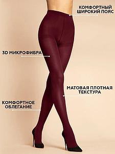 Ашық қоңыр шашты айна алдында жалаңаш қыздар