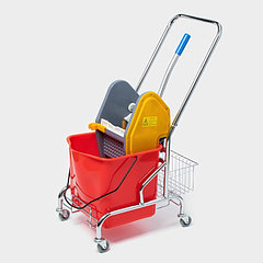 Тележка уборочная одноведерная с вертикальным и сеткой, красное ведро 25 л, хромированная рама
