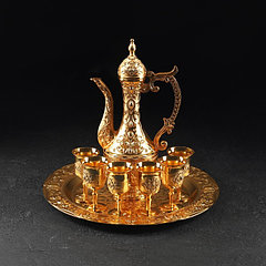 Набор сервировочный «Роскошь. Золото», 8 предметов: кувшин 250 мл, 6 рюмок, 20 мл, поднос, цвет золо ...