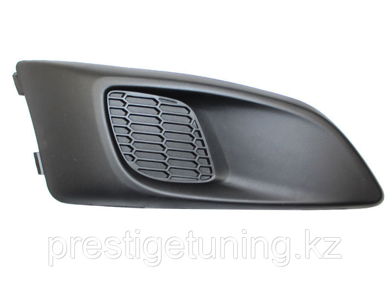 Заглушка в передний бампер правый (R) на Chevrolet Aveo 2011-15 (SAT)