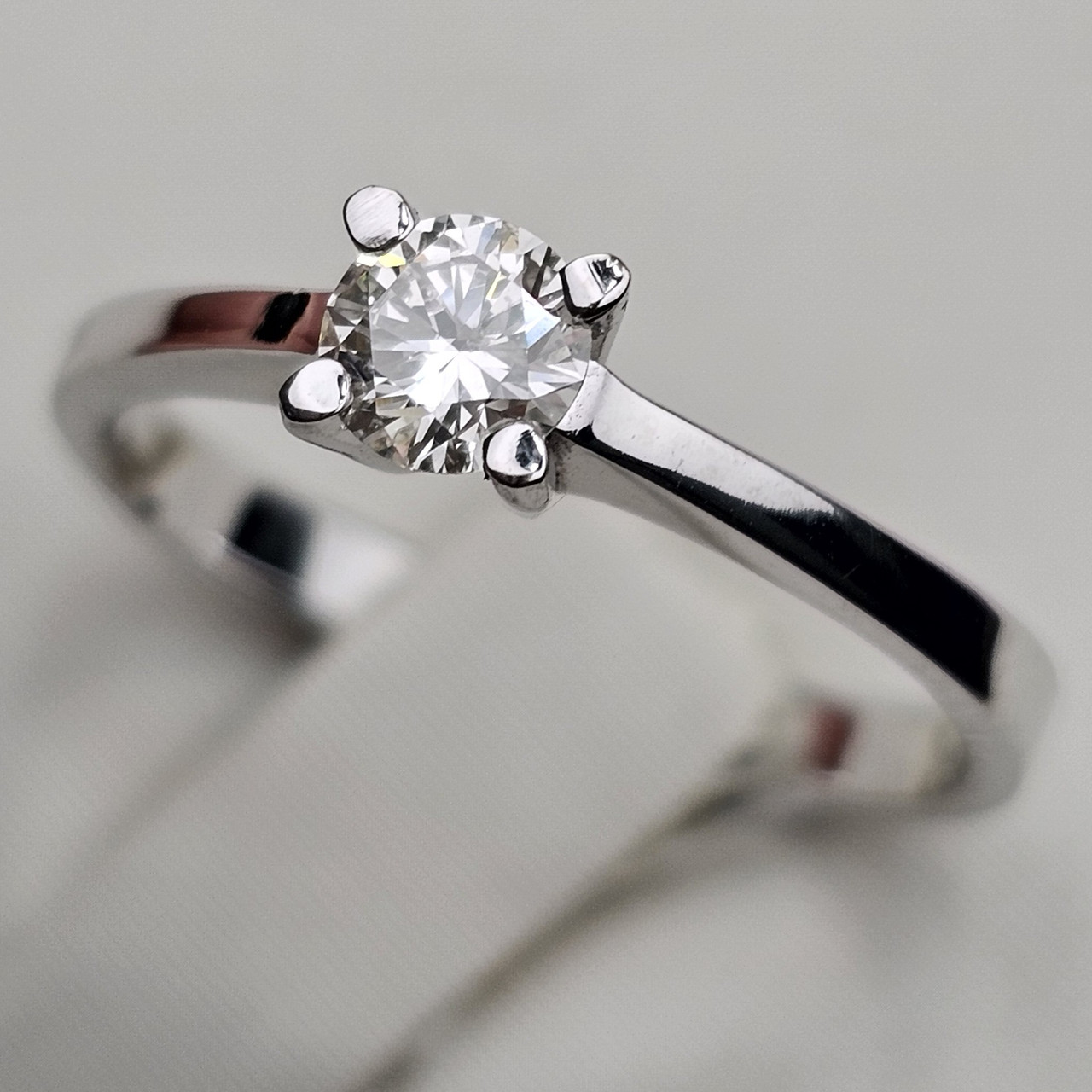 Серт. IGI Золотое кольцо 17 р с бриллиантом 0,31Ct SI2/I, EX