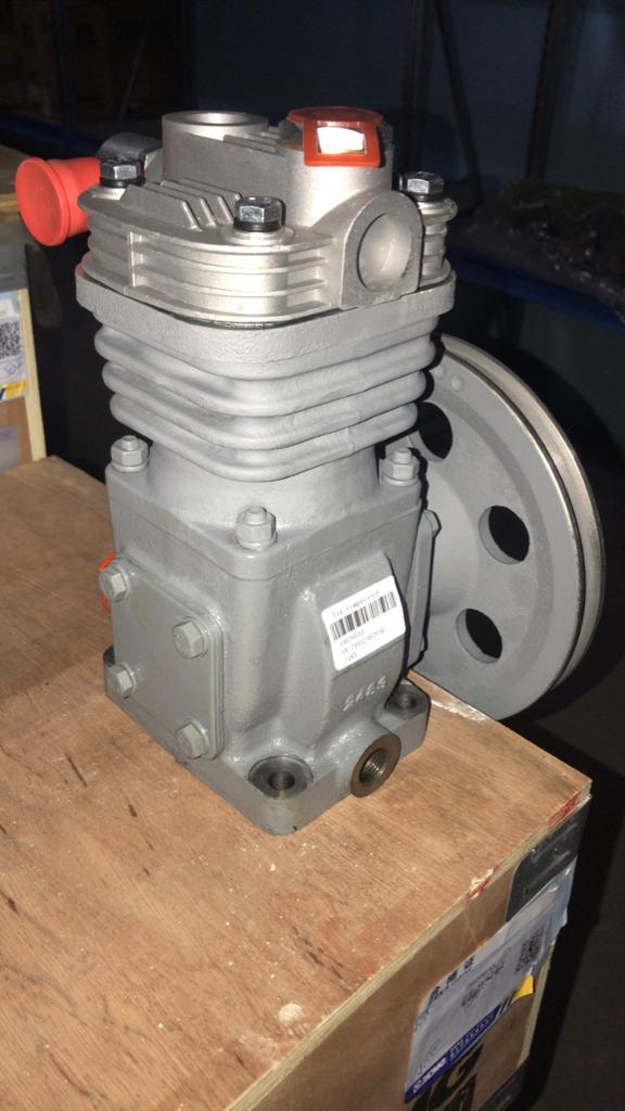 Воздушный компрессор на фронтальный погрузчик XCMG LW300KN - фото 1 - id-p99188026