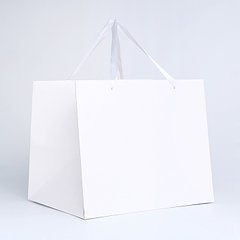 Пакет подарочный с широким дном  35 х 29 х 28 см, белый