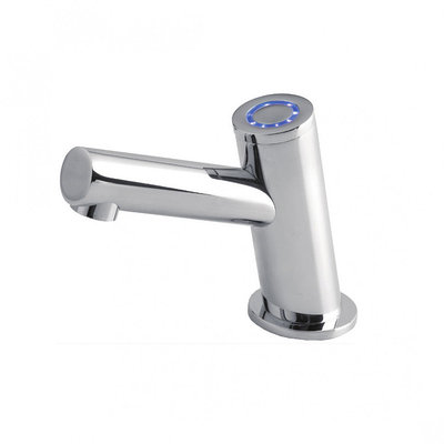 Автоматические смесители Stern с пьезо кнопкой