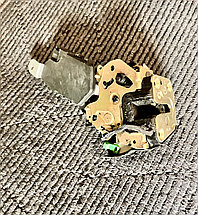 Замок двери левый задний Subaru Lancaster (BH5)