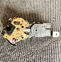 Замок двери правый задний Subaru Lancaster (BH5)