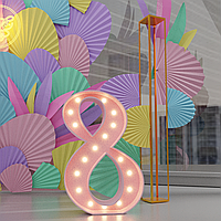 Светящаяся цифра "8" для фотозон