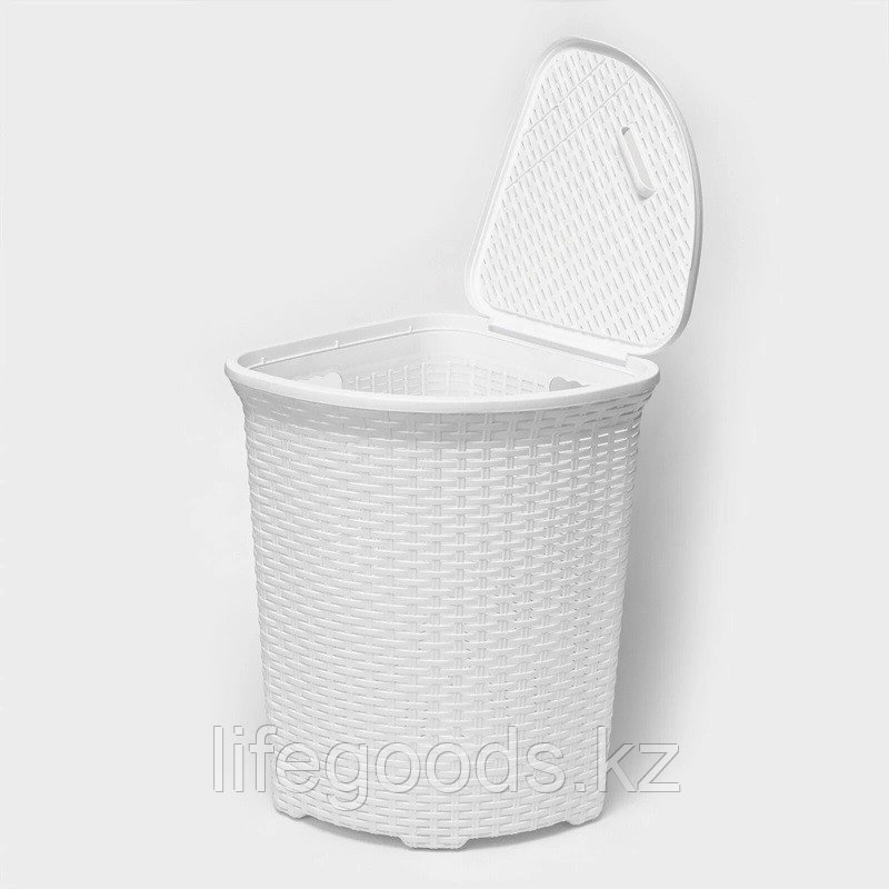 Корзина для белья "Ротанг" 60л угловая (белый) 235006