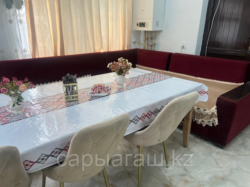 Қонақ үйдегі балық торының комбинезонының суреті