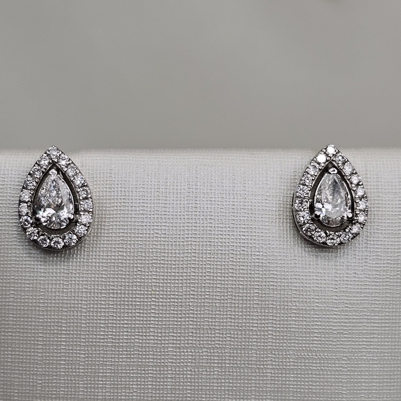 Золотые серьги с lab бриллиантами 0,70Ct VVS2/F, 36бр 0,32Ct VVS2/F VG-Cut, фото 1