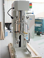 Вакуумный планетарный миксер объемом 30 литров.