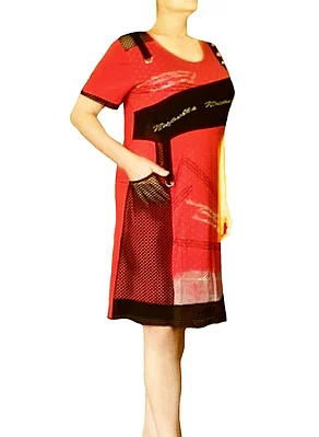 Шұлық пен каммингте оның аяғына жұлқылау Жігіт алғаш рет жыныстық қатынасқа түседі