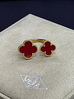 Кольцо с двойным клевером из титана с красными вставками изысканный стиль