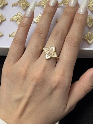 Ересек әже бейне