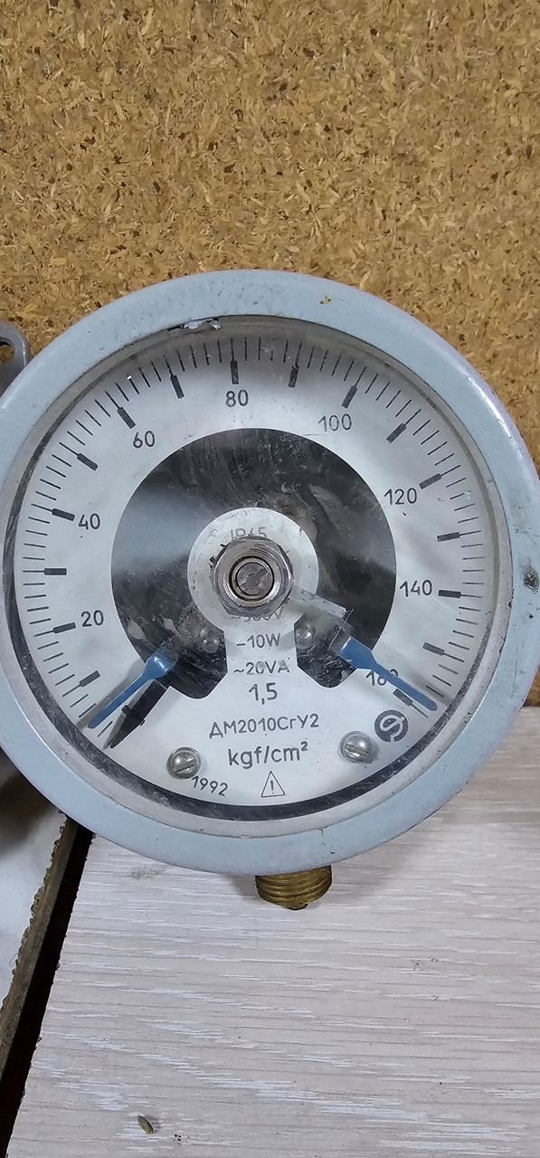 Электроконтактный манометр ДМ2010