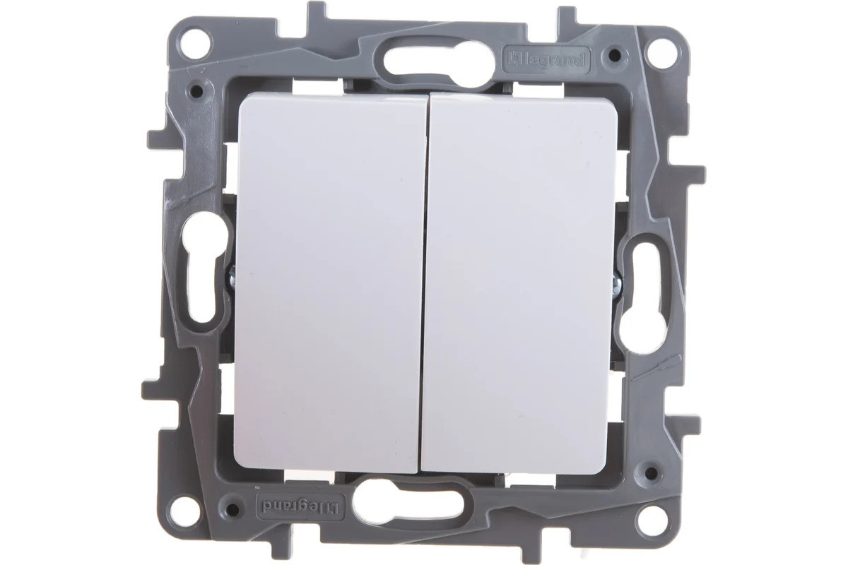 Выключатель Legrand двухклавишный Legrand Etika 10А 250В 672202