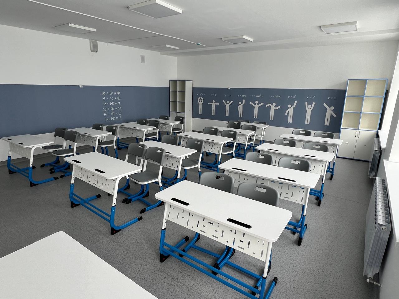 Стол ученический двухместный регулируемый по высоте для комфортной школы. Столешница ЛДСП 22мм, основание металлокаркас., фото 1