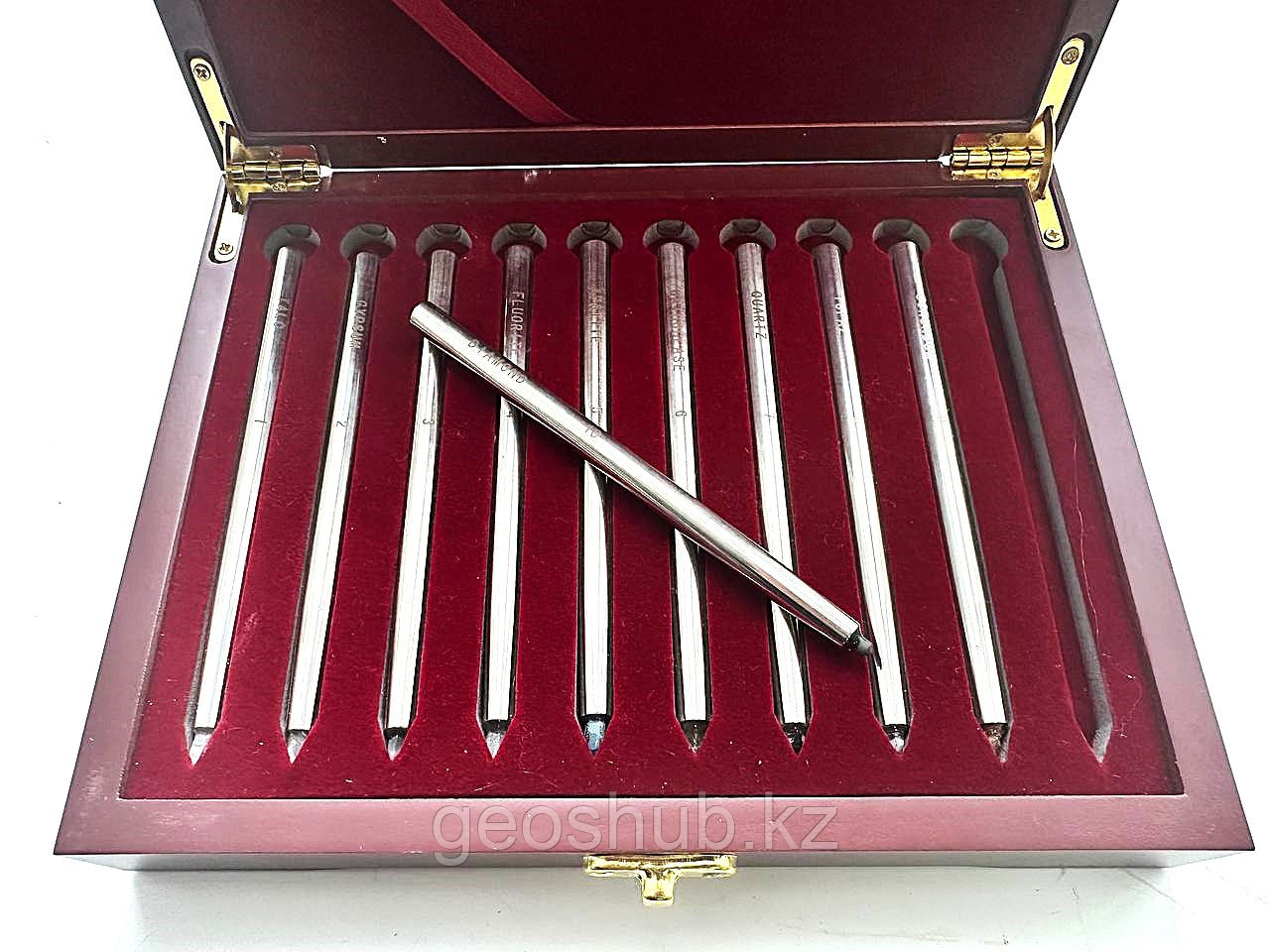 Премиальный набор для испытания твердости по шкале Мооса (Mohs' Hardness Test Kit) в деревянном кейсе