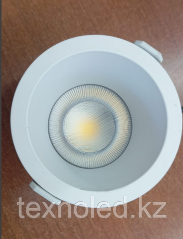 Точечный ламповый спот влагостойкий IP65