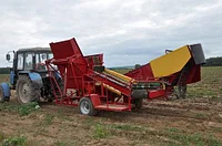 Комбайн картофелеуборочный ККУ-1