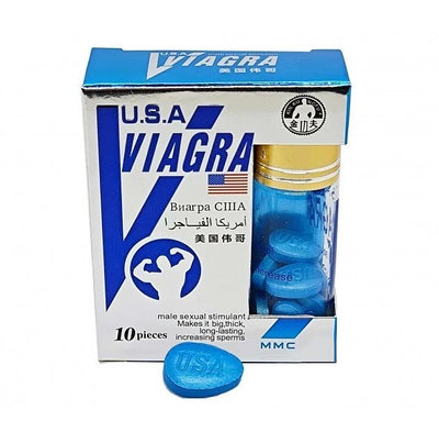 Феллатио тізеде Қыздардың жалаңаш суға түскен суреттері камераға түсіп қалған.