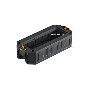 Коробка мон. UT3 для 3 роз. 45х45мм Modul45 в лючок, с наклад.,,черн.. UT3 45 3 OBO Bettermann(1)