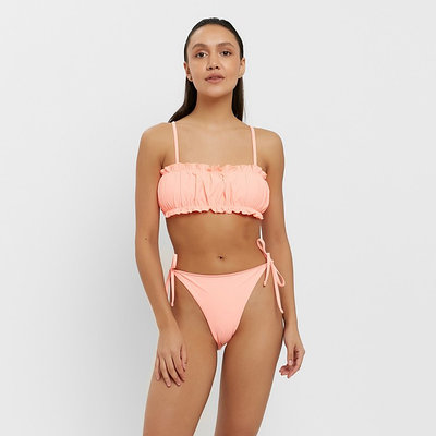 Әйелдердің қоғамдық моншасындағы секс