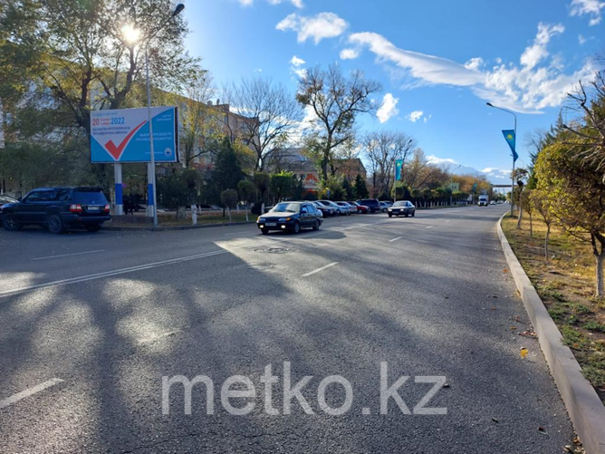 Билборд: ул. Толе би (центральный парк), сторона Б
