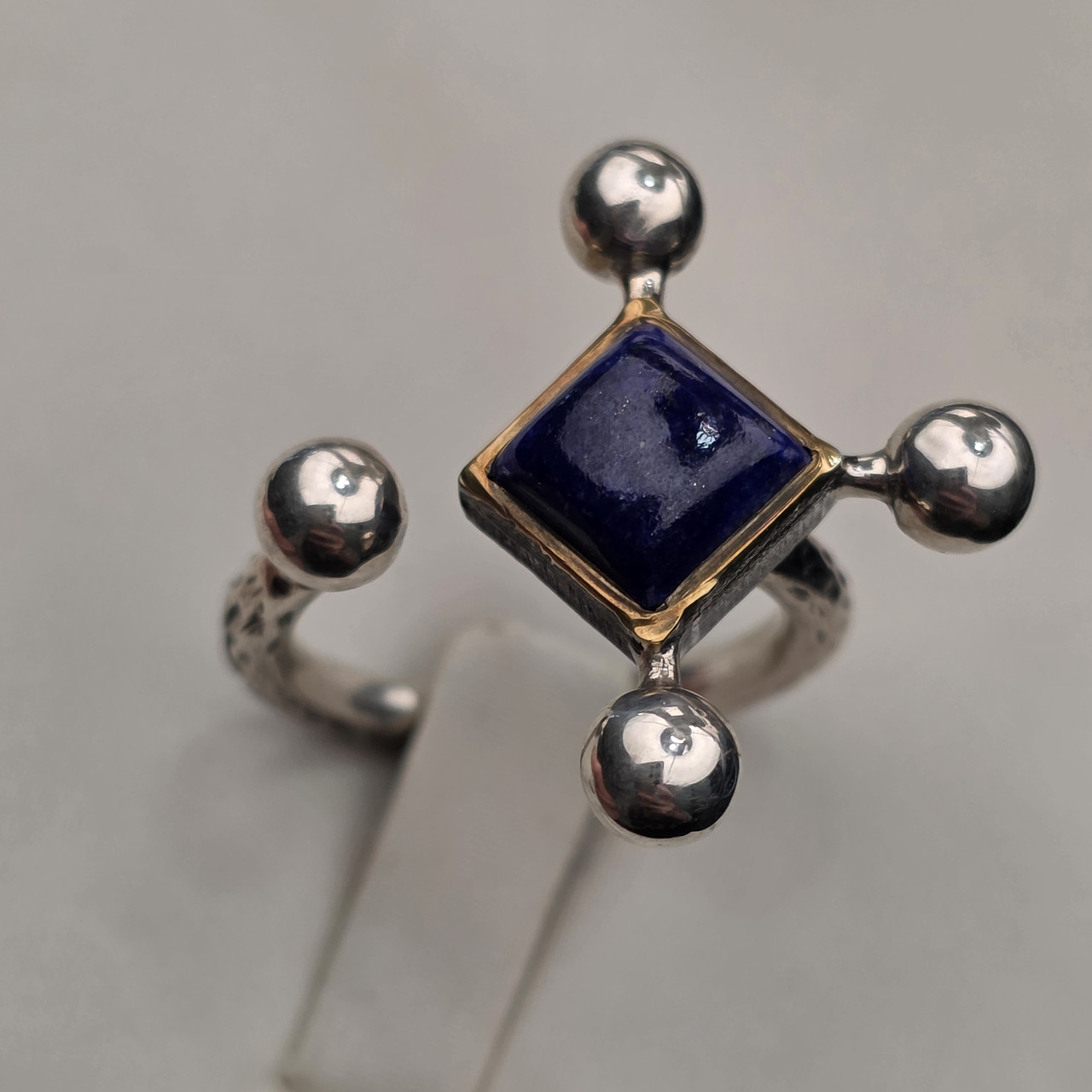 Женское серебряное 925пр кольцо Sarkissian (ручная работа) 8,15гр с натур. лазурит, размером 18 - фото 1 - id-p123917175