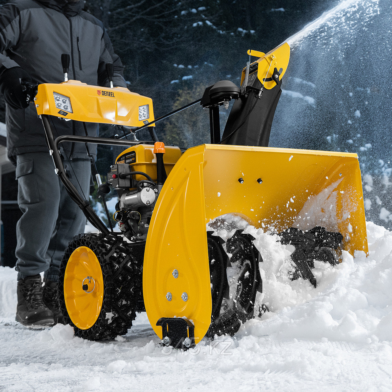 Бензиновая снегоуборочная машина SBM 610S PRO, 212cc, эл.старт, фара, обогрев// Denzel