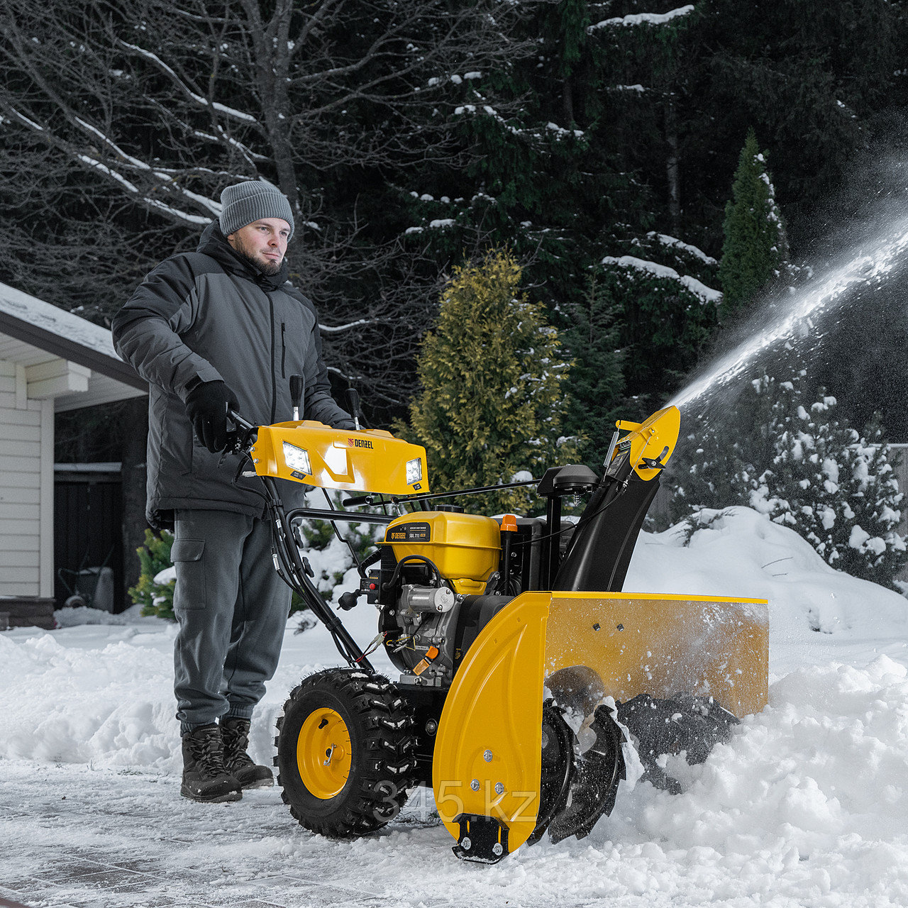 Бензиновая снегоуборочная машина SBL 711D PRO, 302cc, эл.старт, фара, обогрев, блок. дифф.// Denzel