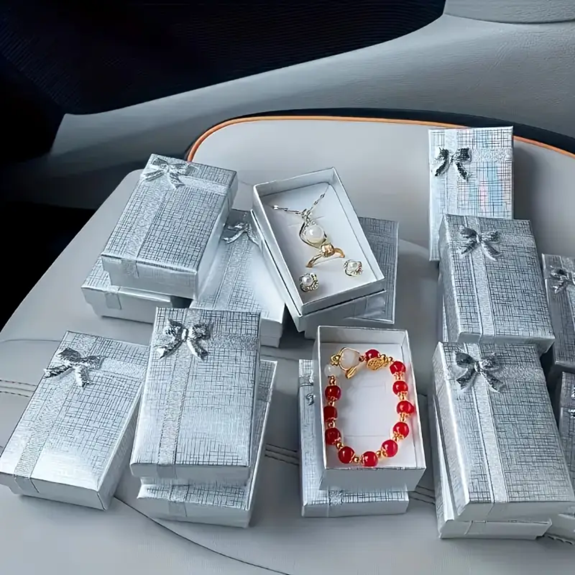 Подарочная коробочка с бантом Silver (8х5х2.5см)