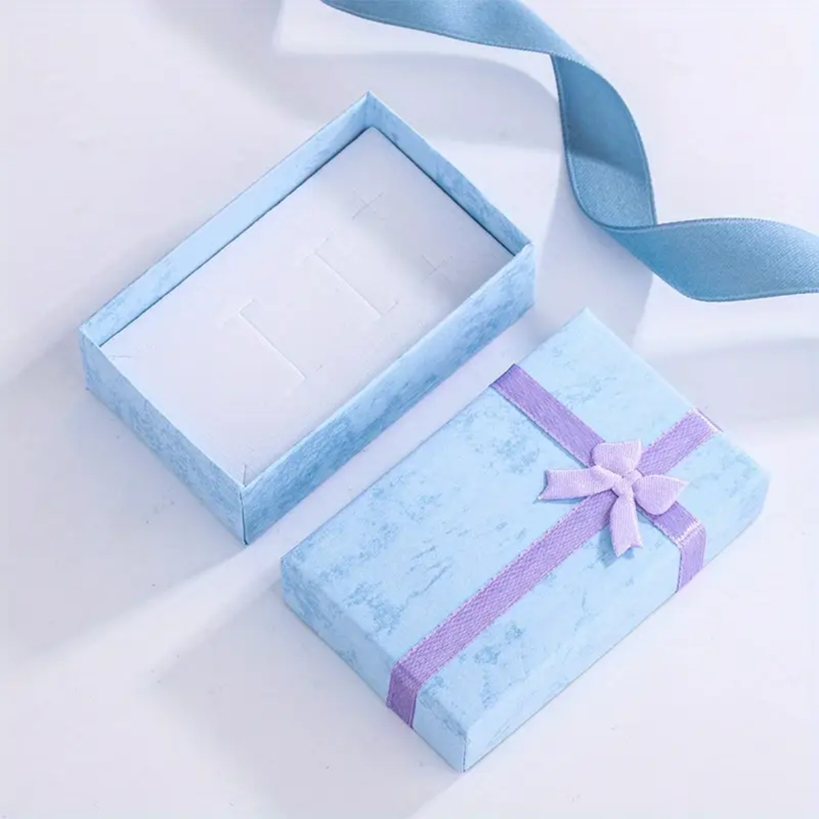 Подарочная коробочка с бантом Blue (8х5х2.5см)