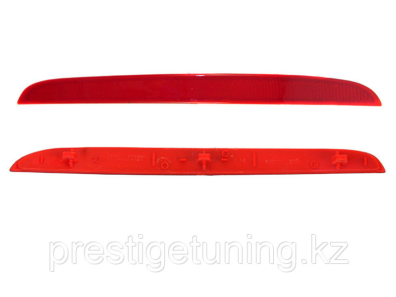 Задний отражатель в бампер левый (L) на Skoda Superb 2013-15 (SAT)