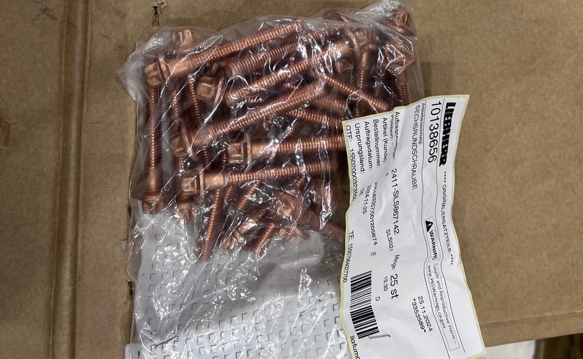 Винт Liebherr 10138656, фото 1