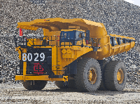 Карьерный самосвал CR240EG