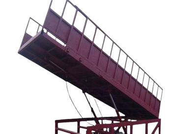 Мобильная погрузочная платформа для погрузки животных