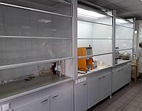 Шкаф вытяжной для нагревательных приборов, ц/м, подъемный экран, 3 тумбы, 2 розетки IP54, 1200х850х2400мм