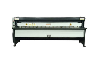 Гильотинные ножницы Q11-2*2500 электромеханические (AH)